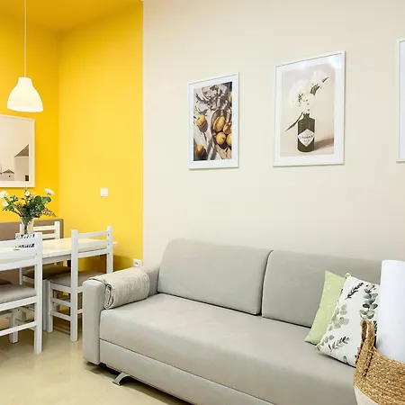 Apartment Promo Price September - By The Sea *