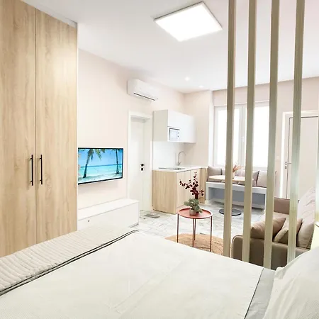 Promo Price September - By The Sea * Golem (Tirana)