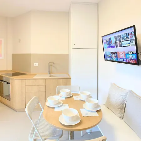 Apartment Promo Price September - By The Sea *