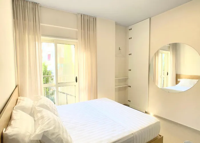 Apartamento Promo Price September - By The Sea Golem (Tirana)